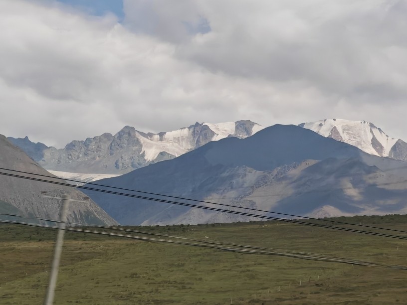 敦煌租車公司：敦煌租車要抵押嗎？抵押什么？