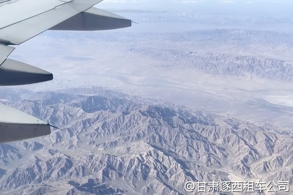 包車費(fèi)用是否包含油費(fèi)和司機(jī)工資？  